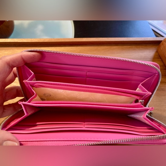 Folli Follie Pink Patent Leather Zip Around Wallet - Picture 6 of 11